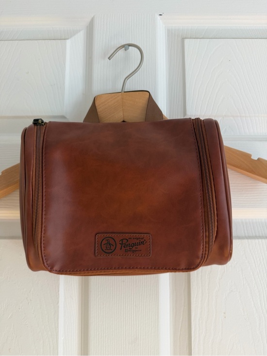 Original Penguin Other - Original Penguin Chestnut Brown Hanging Travel Toiletry Bag/ Dopp Kit